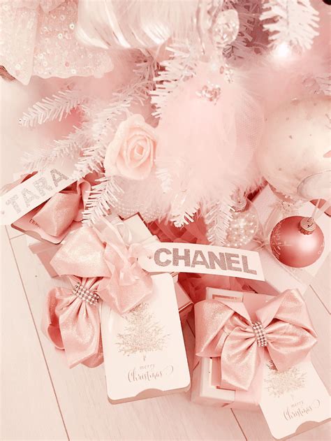 pink aesthetic christmas